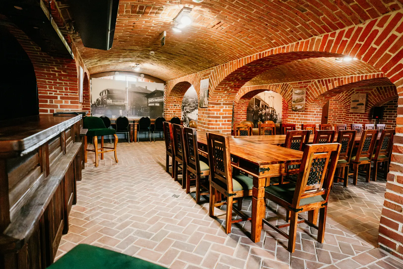 Palac Poledno Pub 12